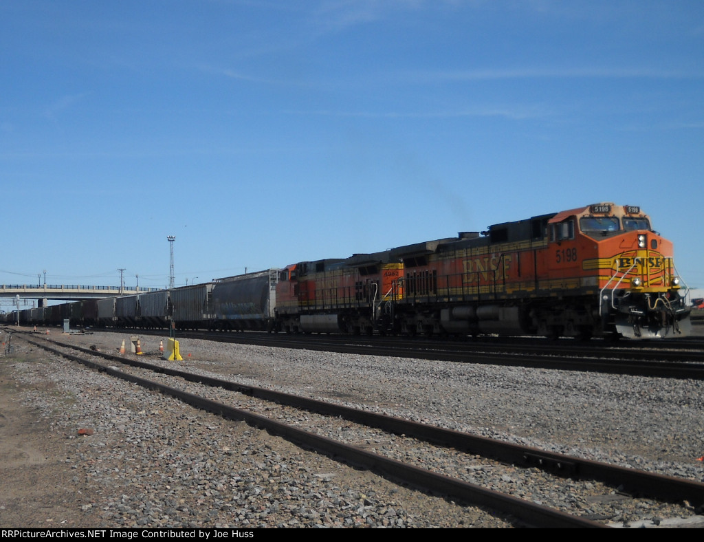 BNSF 5198 East